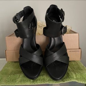 Platform sandals